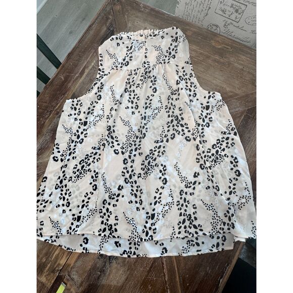 Torrid Plus Size Georgette Mock Neck Tank Leopard Pink NEW Size 2 - Picture 4 of 8